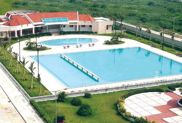 Scenic swimming pool